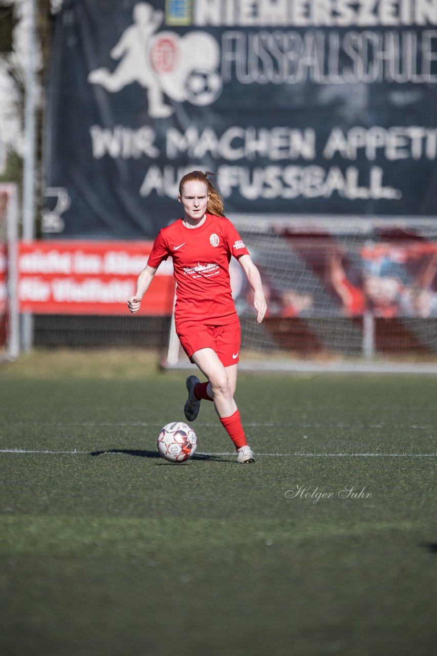 Bild 130 - wBJ Eimsbuettler TV - VfL Wolfsburg : Ergebnis: 1:3